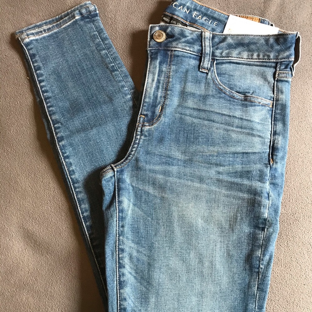 NWT AE Next Level Jeggings